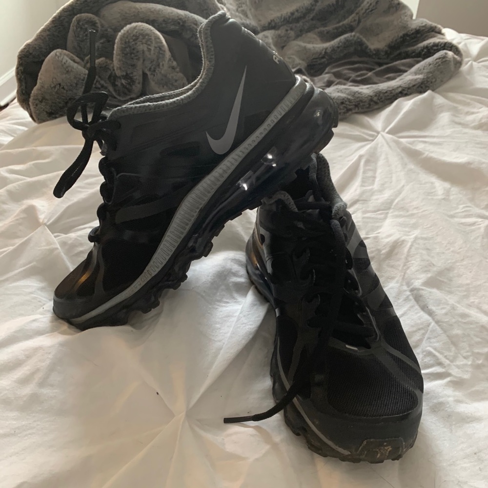Nike Airmax Tennis Shoe